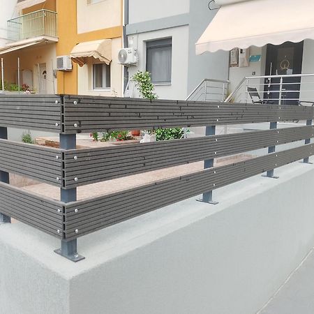Black Eagle Apartment Drama Exterior photo
